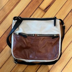 Over the shoulder fossil bag
